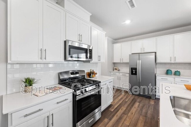 Building Photo - 1015 Red Wing Dr
