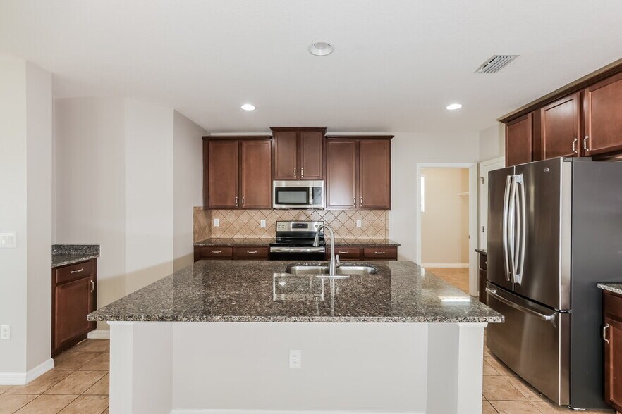 Building Photo - 10220 Newminster Loop