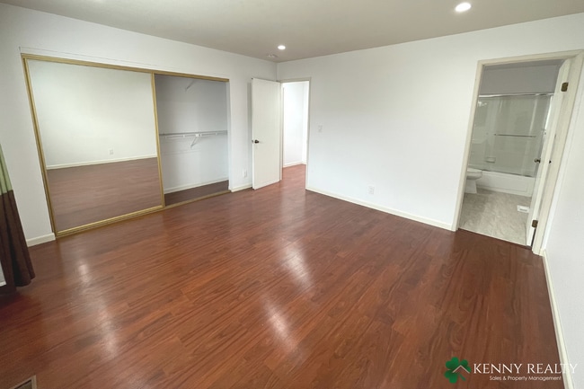 Building Photo - Spacious Six Bedroom, Three Bathroom Home ...