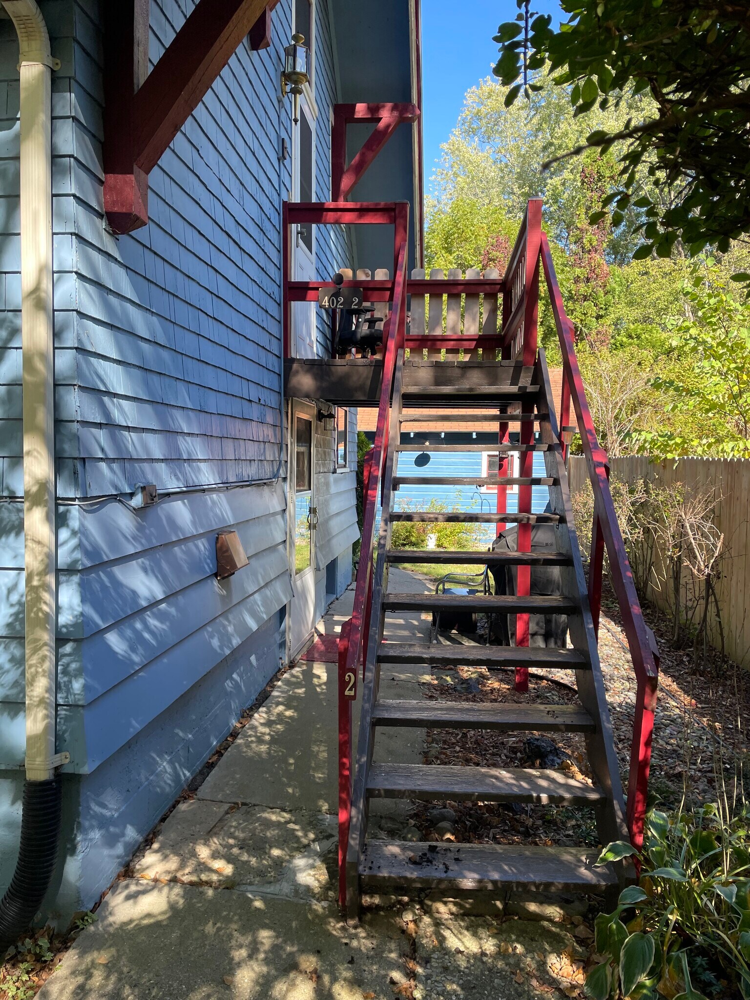 Building Photo - 402 Luster Ave