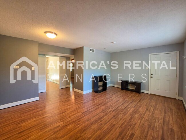 Building Photo - 3441 Sandner Ct