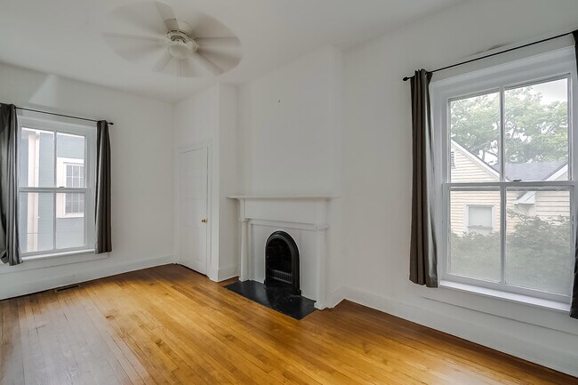 Building Photo - 377 S Upper St