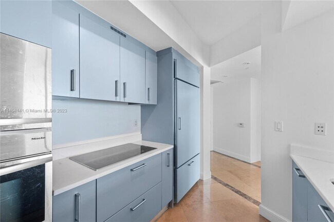 Building Photo - 450 Alton Rd