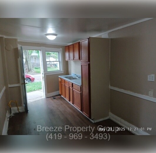 Building Photo - 226 Langdon St