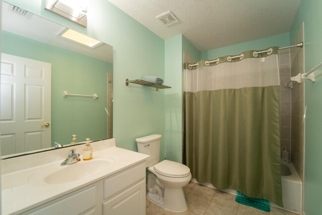 Building Photo - 109 Bilbao Dr