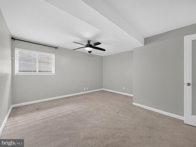 Building Photo - 7648 Fairbanks Ct