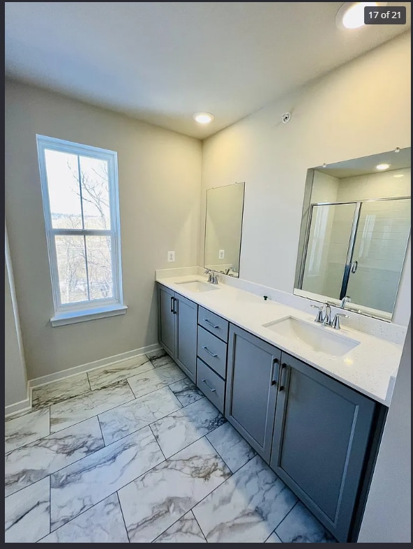 Building Photo - 42 Four Leaf Dr