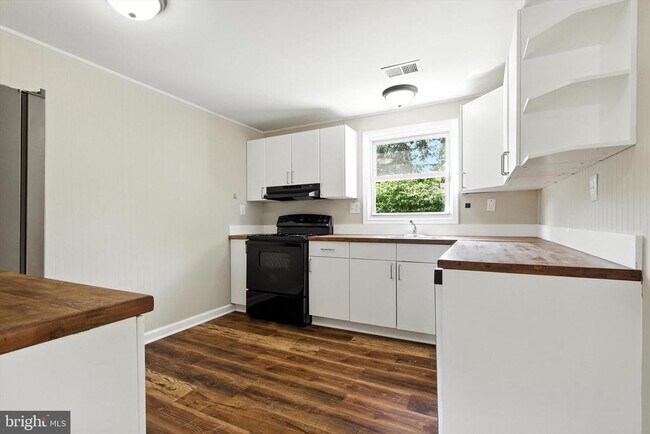 Building Photo - 1307 Farrara Dr