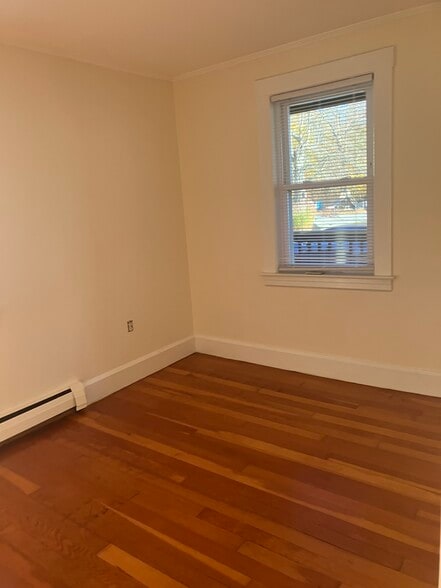 Building Photo - 18 Church St