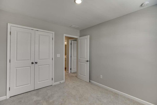 Building Photo - 160 Golden Eagle Pkwy