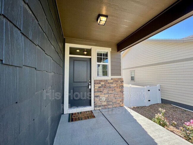 Building Photo - 3218 San Carlo Ave