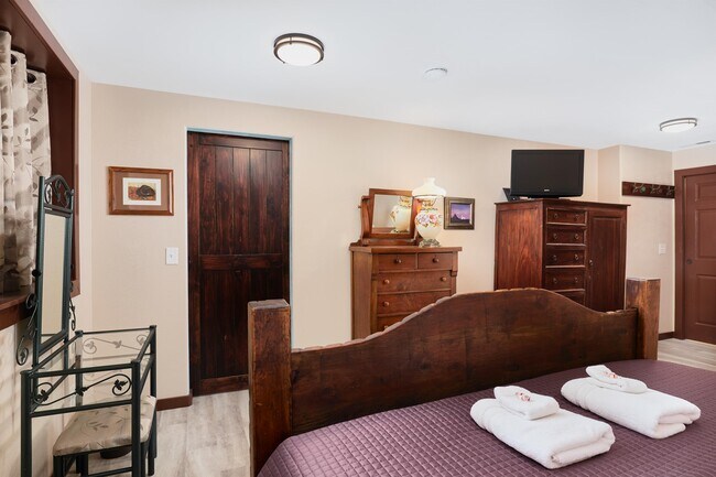 Building Photo - 123 N Wahsatch Ave