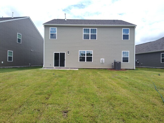 Building Photo - Beautiful New  Build Home located in the S...