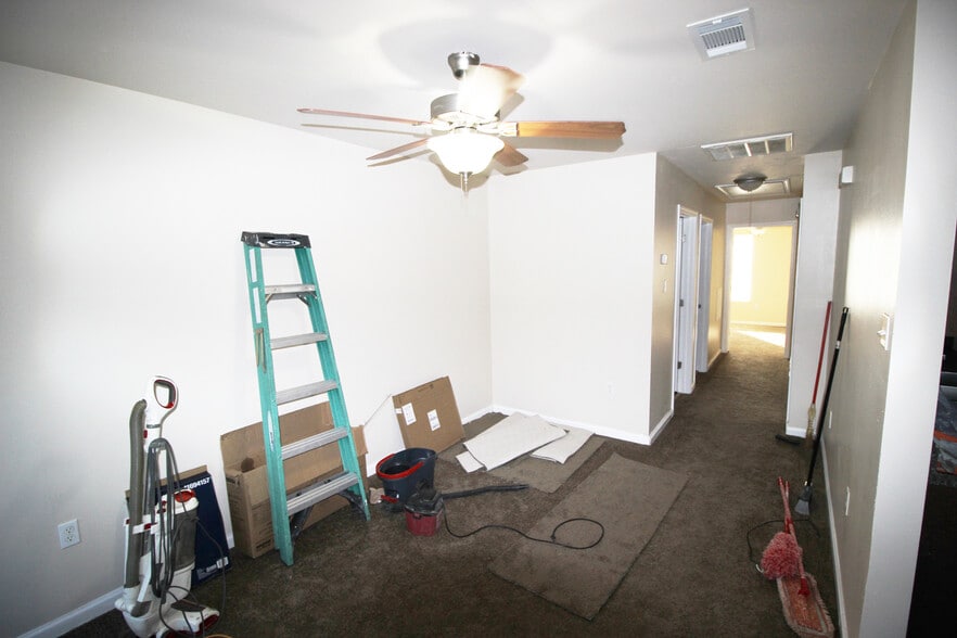 Building Photo - 4900 Pecan St