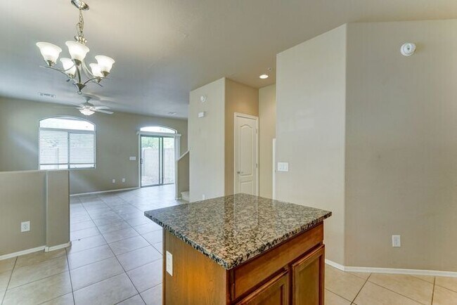 Building Photo - READY TO VIEW NOW! Beautiful Townhome in Great Location