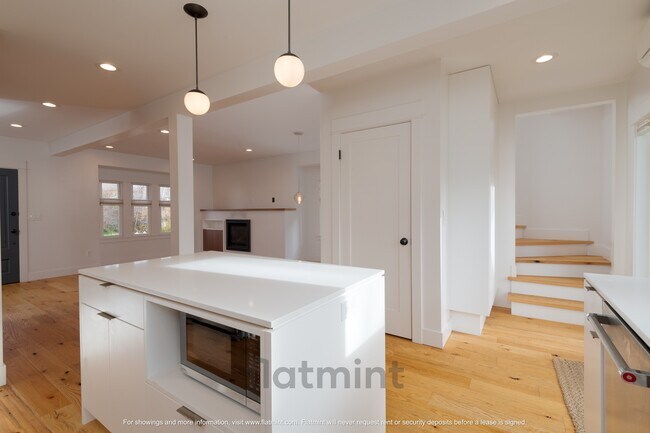 Building Photo - 2315 N 56th St