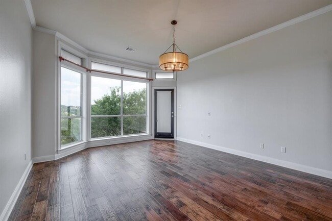 Building Photo - 9215 Spicebrush Dr