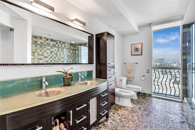 Building Photo - 1500 Ocean Dr