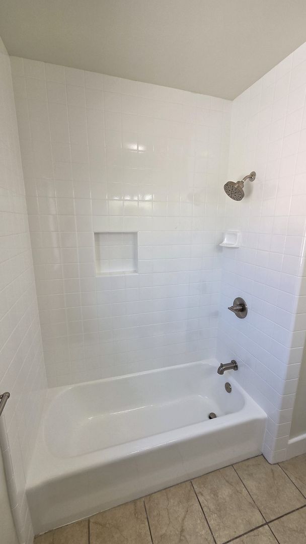 Building Photo - East Whittier 3 Bed 1.5 Bath House With Remodeled Kitchen and Bathrooms Available Now!