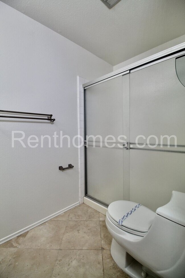 Building Photo - 10258 Grayfox Dr
