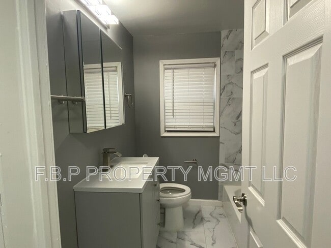 Building Photo - 19480 Huntington Rd