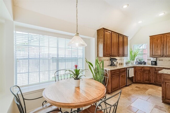 Building Photo - 17218 Hamilwood Dr