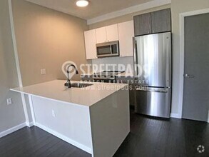 Building Photo - 2 bedroom in Boston MA 02131