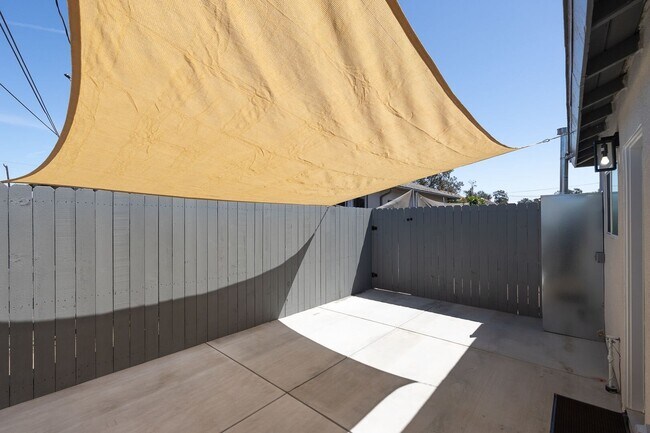 Building Photo - 1 Bedroom + 1 Bathroom ADU | Cal-Gisler | Oxnard | Unfurnished