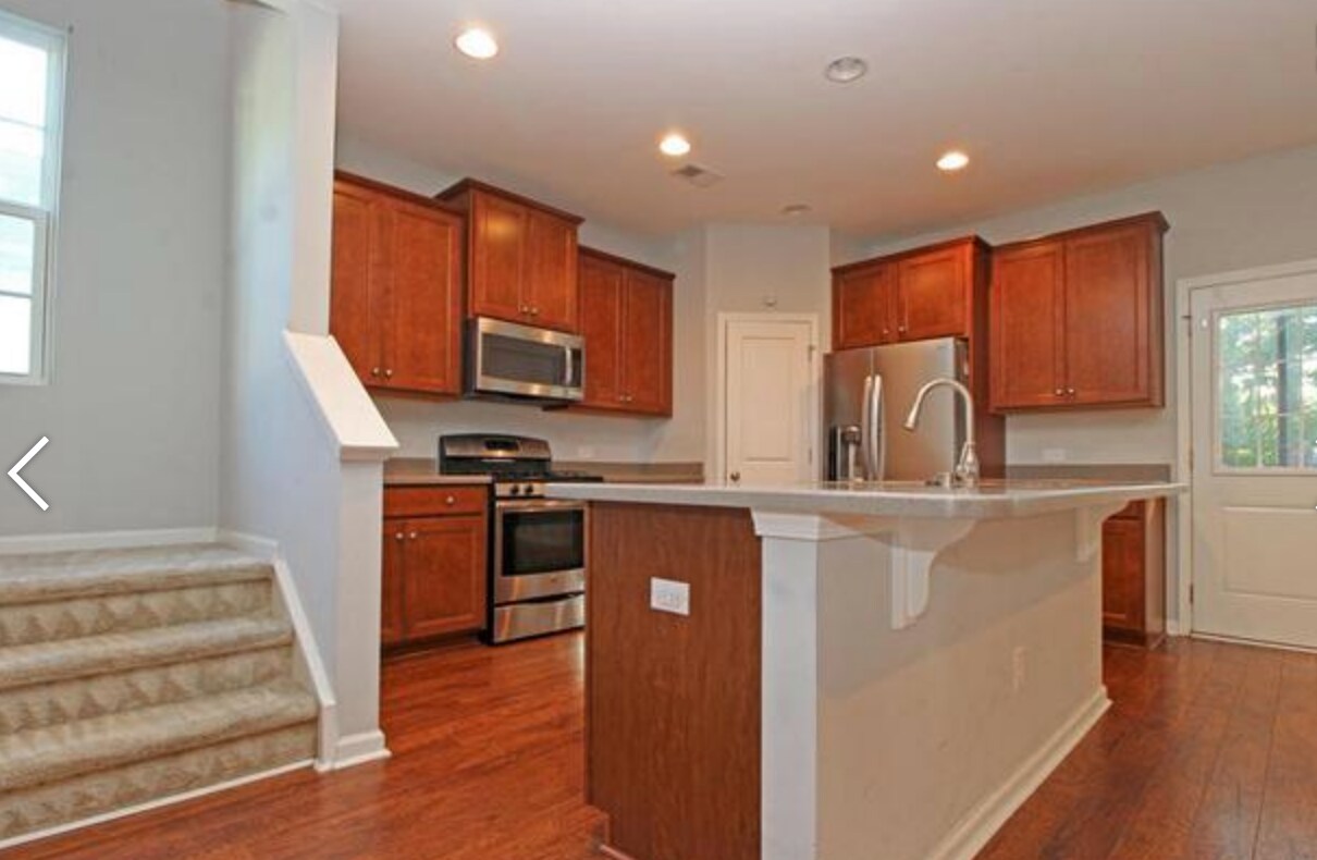 Building Photo - 218 Tuscany Ct