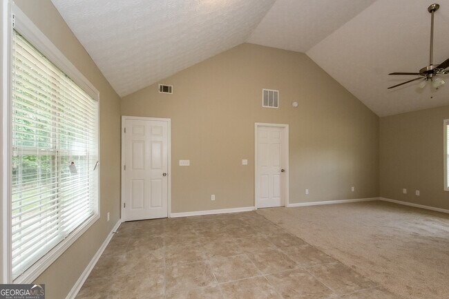 Building Photo - 120 Whitehead Dr