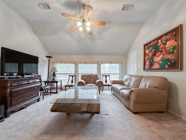Building Photo - 9402 Brentwood Lakes Cir