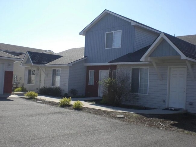 Primary Photo - 6340 W Trestle St