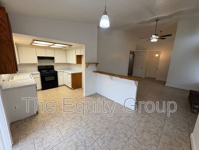 Building Photo - 1642 N Goddard St