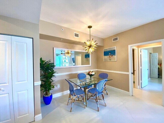 Building Photo - 806 E Windward Way