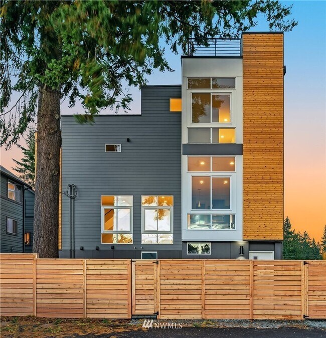 Building Photo - $500 off 1st month! Stunning Lake City Tow...