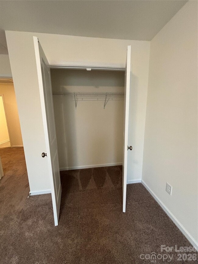 Building Photo - 5211 Maynard Hl Dr