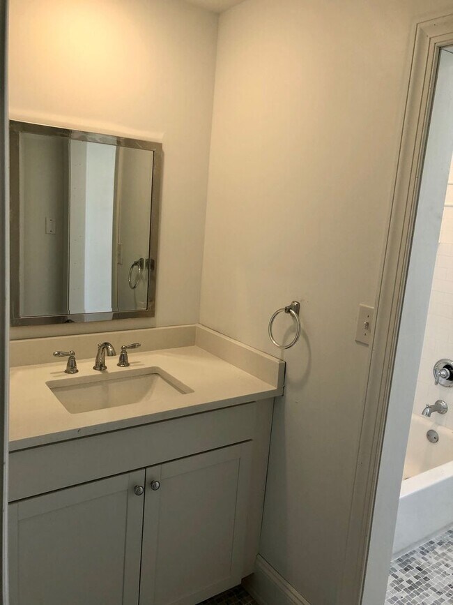 Building Photo - New Construction! 2 Bedroom / 1 Bathroom Apt in Collegeville