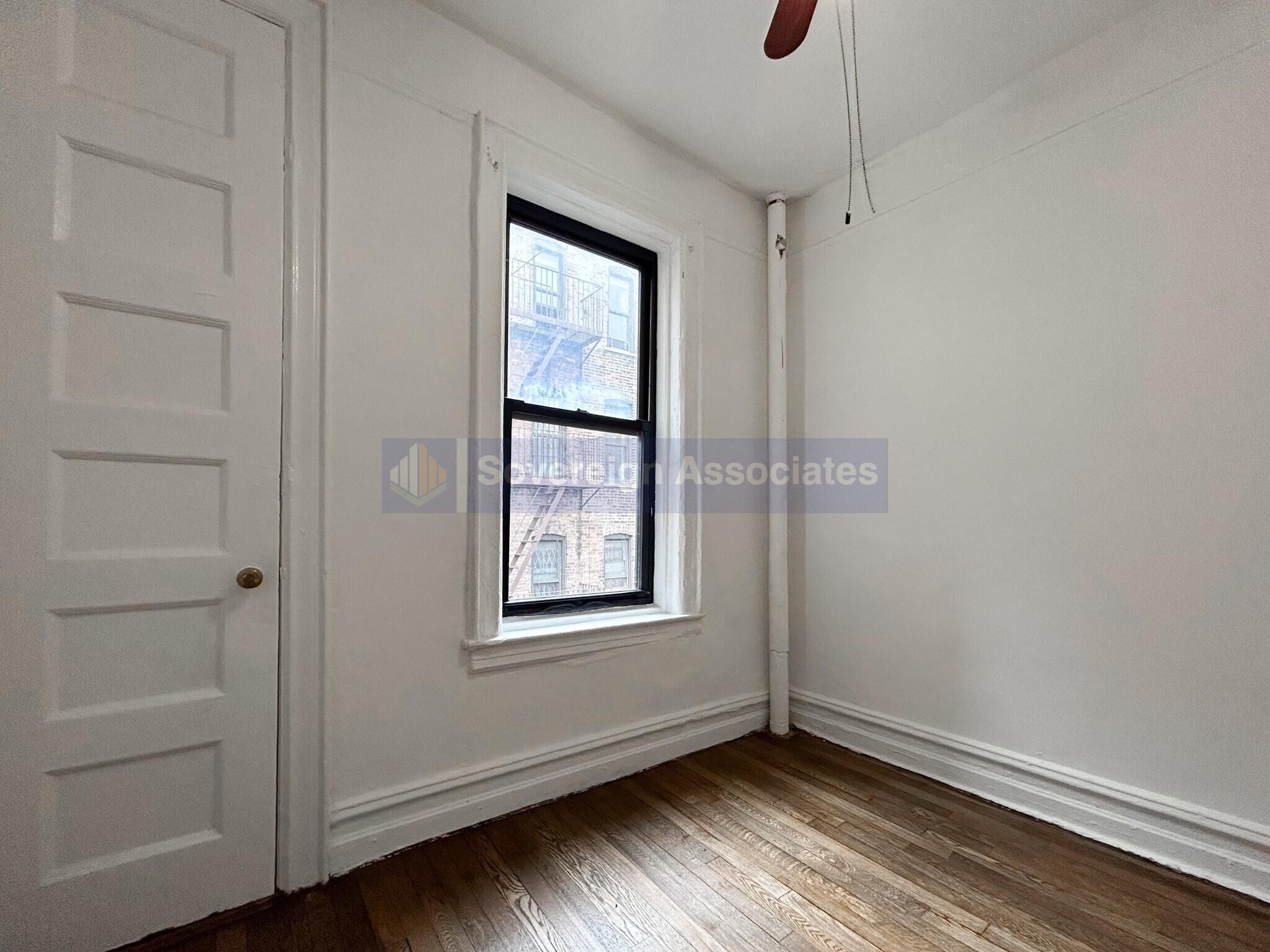 Building Photo - 3139 Broadway