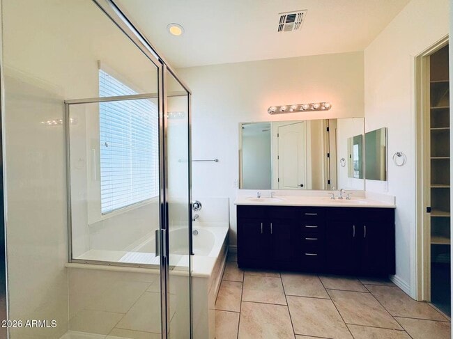 Building Photo - 3039 E Mahogany Pl