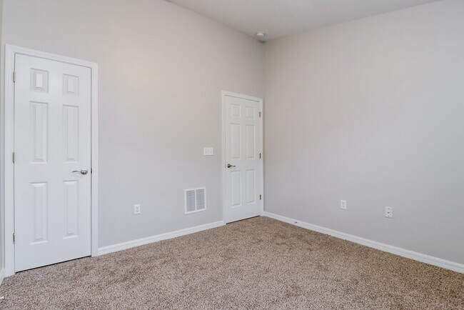 Building Photo - 27921 Pleasure Ride Loop