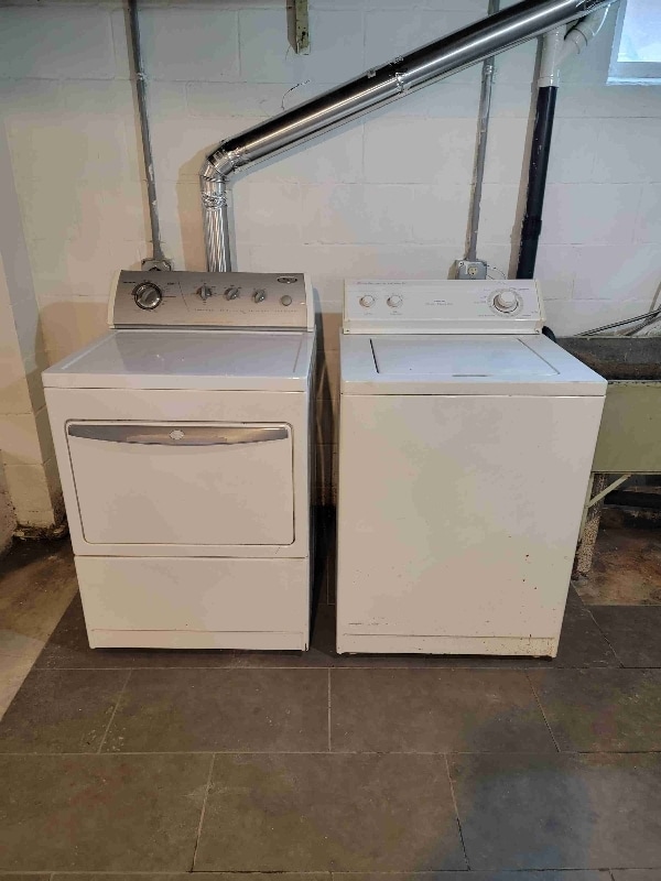 Building Photo - 1502 N Beaver St