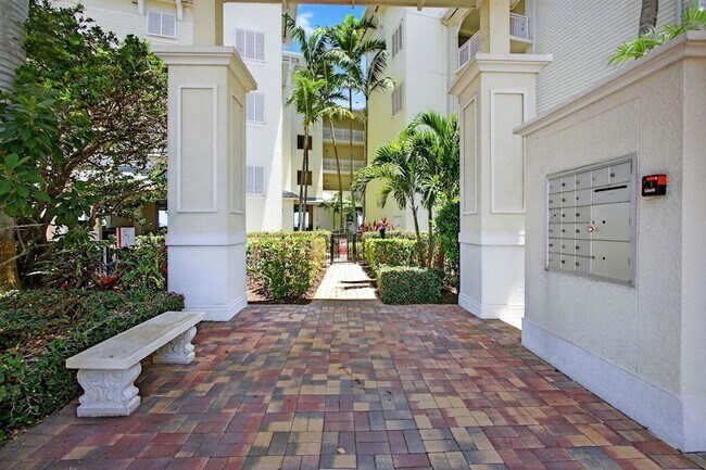 Building Photo - 275 NW Flagler Ave