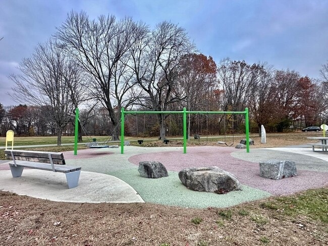 Building Photo - 363 Hildreth St