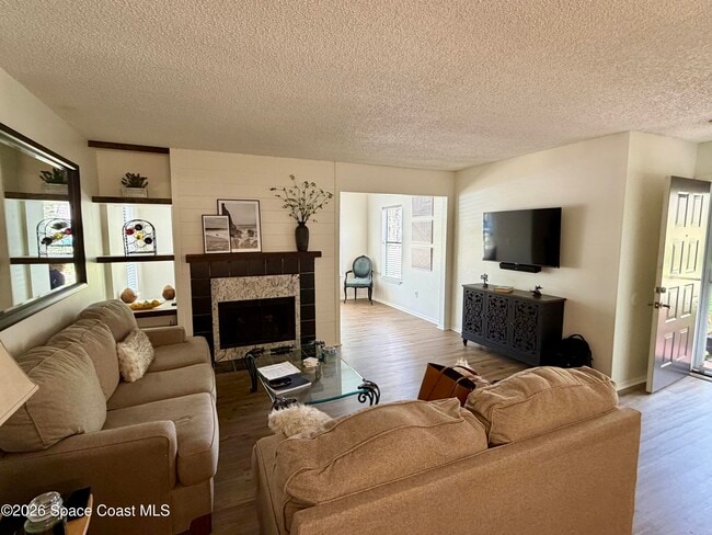 Building Photo - 225 S Tropical Trail