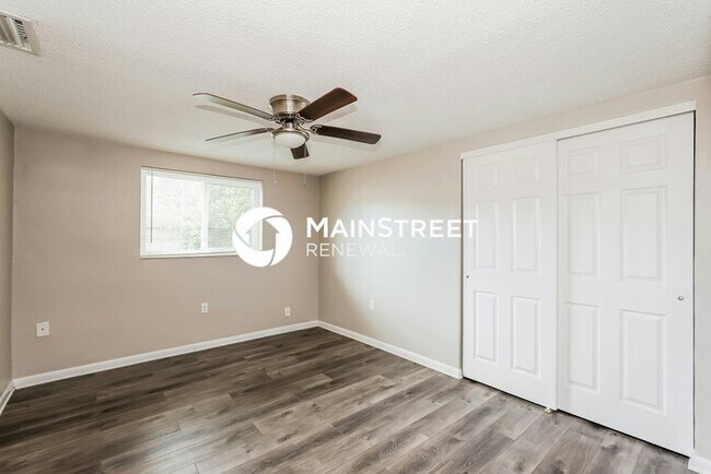 Building Photo - 3 Bedroom Pet-Friendly Home in Port Richey, FL with Main Street Renewal