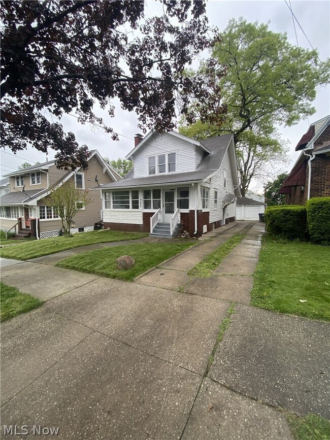 Building Photo - 721 Polk Ave