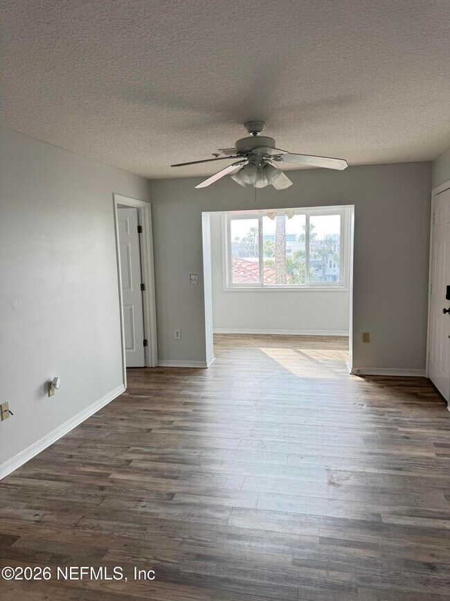 Building Photo - 201 10th St N