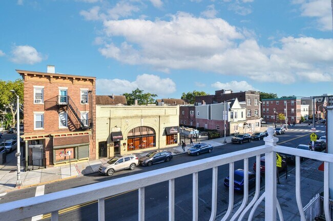 Building Photo - 499 Ocean Ave