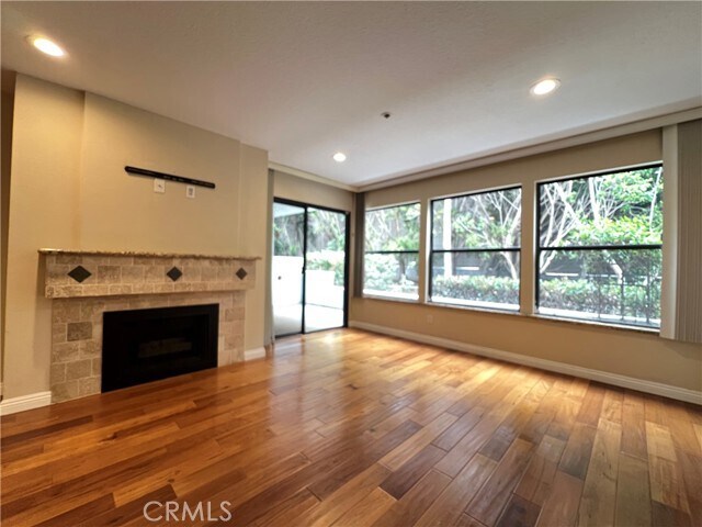 Primary Photo - 280 Cagney Ln
