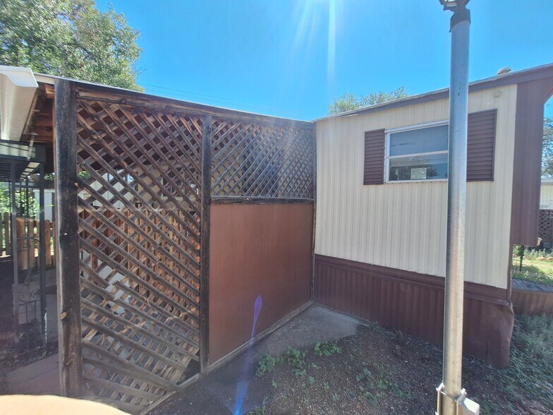 Building Photo - 3030 Wood Ave